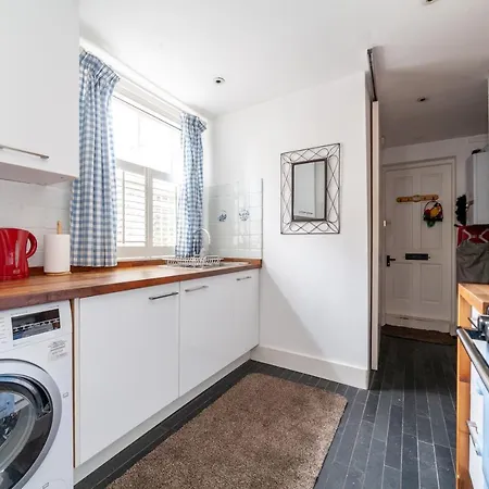 Charming And Spacious 1 Bedroom Flat In Battersea London Exterior photo