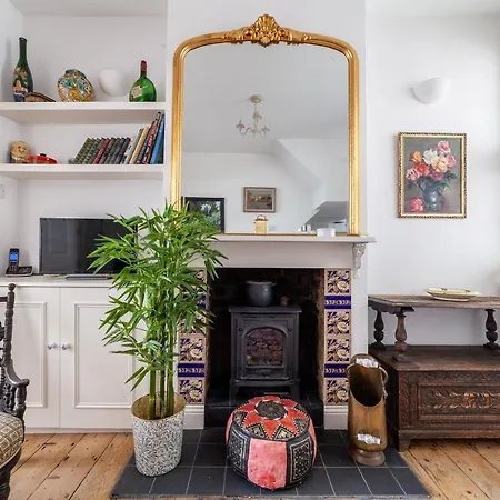 Charming And Spacious 1 Bedroom Flat In Battersea London Exterior photo