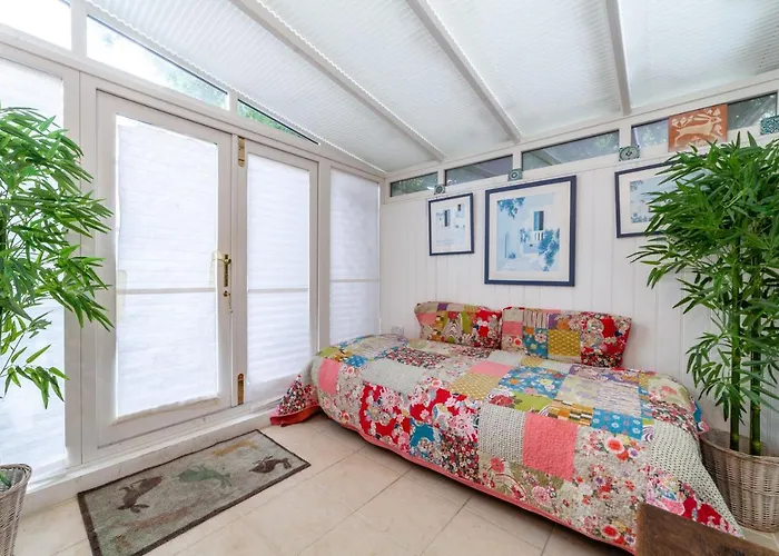 Charming And Spacious 1 Bedroom Flat In Battersea